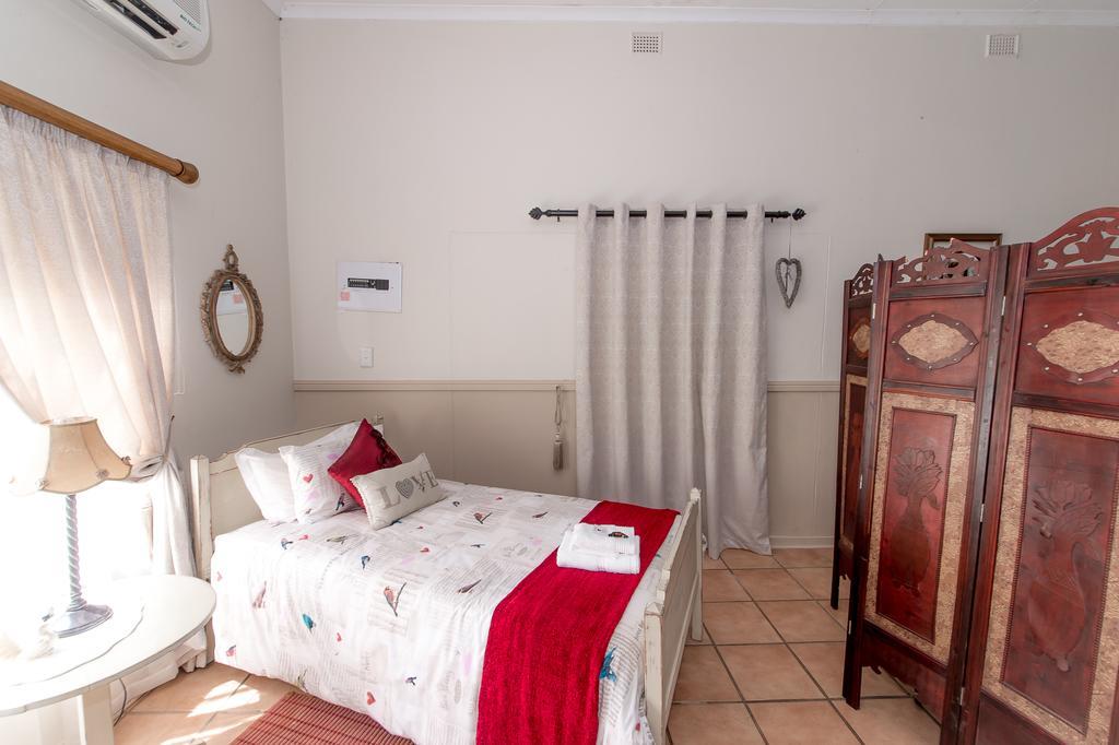 Tarentaalrand Guesthouse Upington Extérieur photo